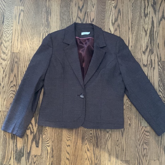 Laura blazer one button closure - Picture 7 of 8